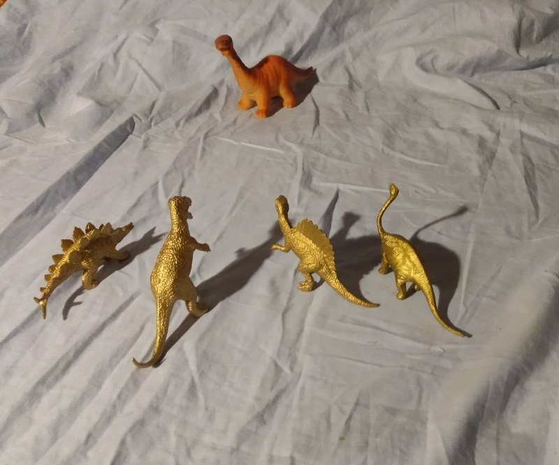 GOLD DINOSAUR