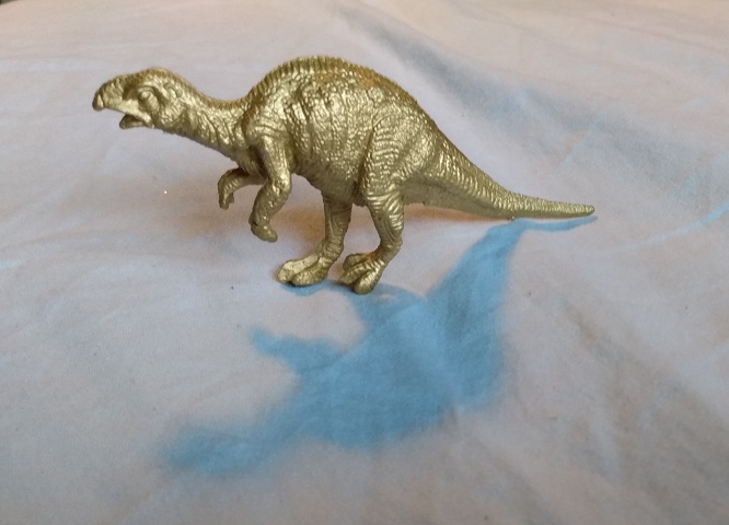 GOLD DINOSAUR