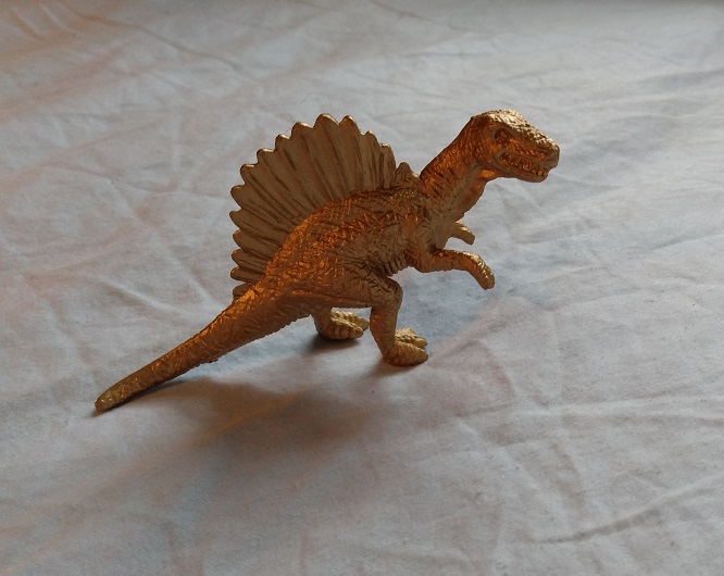 GOLD SPINOSAURUS