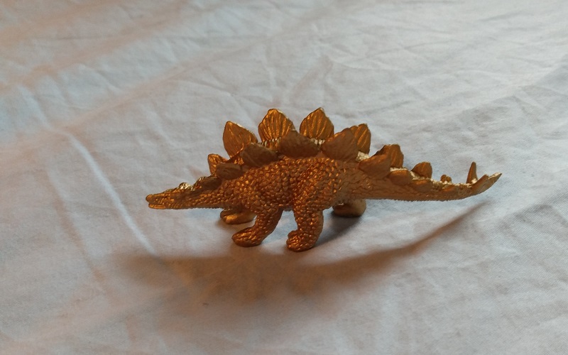 GOLD DINOSAUR