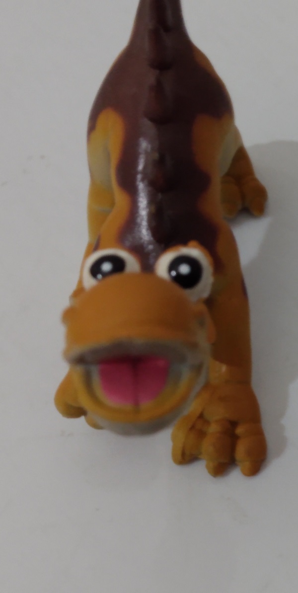 SMILING DINOSAUR CLOSEUP