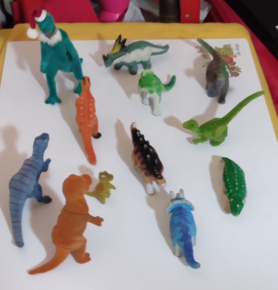 FLOCKED DINOSAUR GROUP