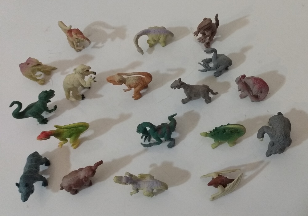 GROUP OF PREDATORS DINOSAURS