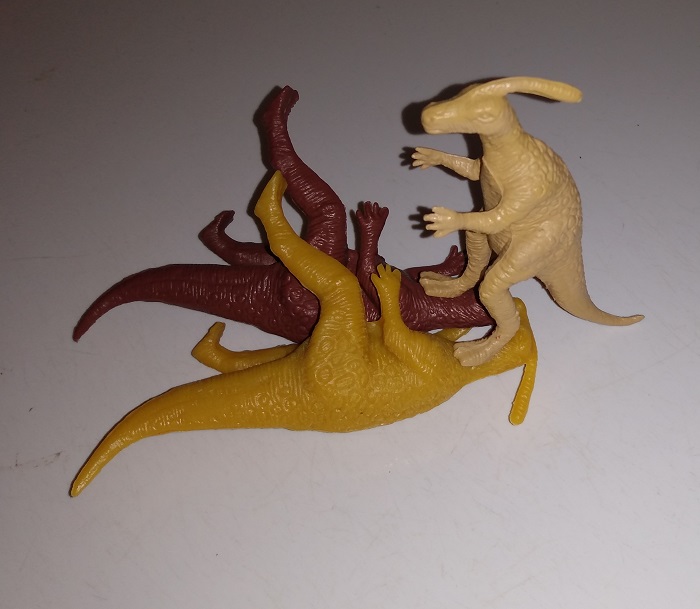 PARASAUROLOPHUS BEATS UP HIS TWO ATTACKERS