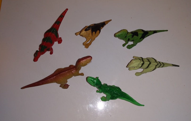 SIX LIGHTWEIGHT PLASTIC DINOSAURS