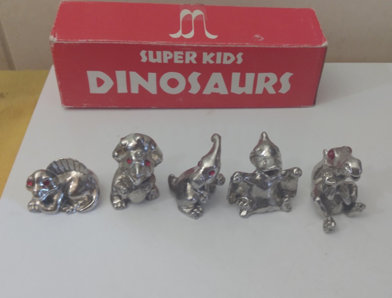 SUPER KIDS DINOSAURS