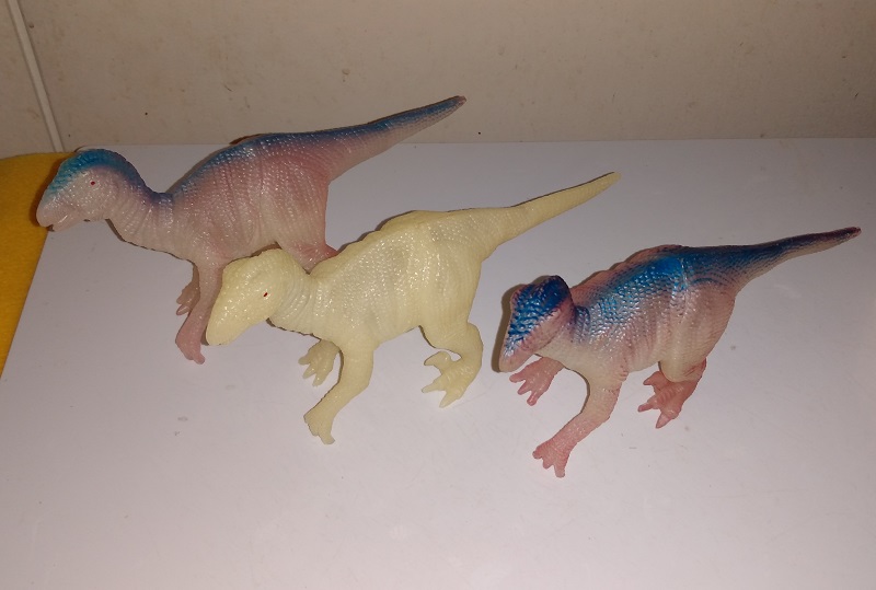 MEDIUM TRANSLUCENT PLANT EATING BIPEDS