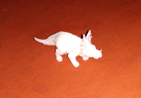 WHITE STYRACOSAURUS