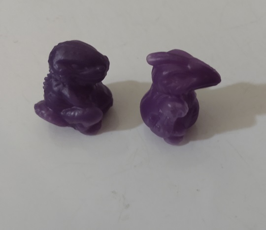 HOLLOW VENDING MACHINE DINOSAURS