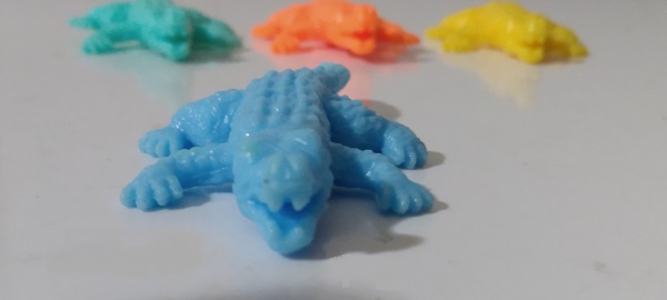 CROCODILE FIGURES