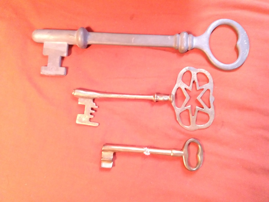 THREE BIG SKELETON KEYS
