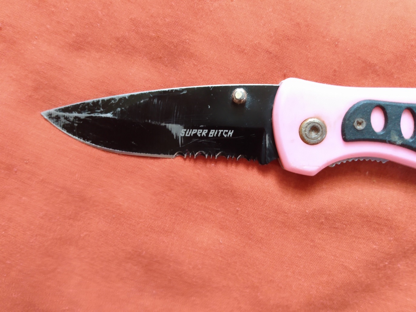 PINK KNIFE - SUPER BITCH