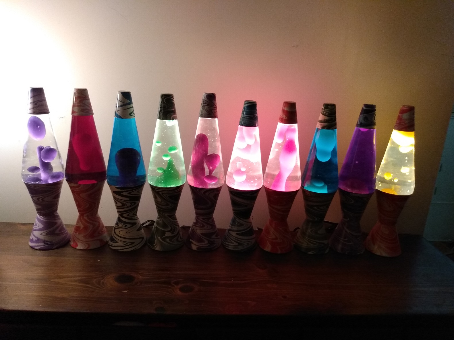 TEN PSYCHEDELIC SWIRL LAVA LAMPS