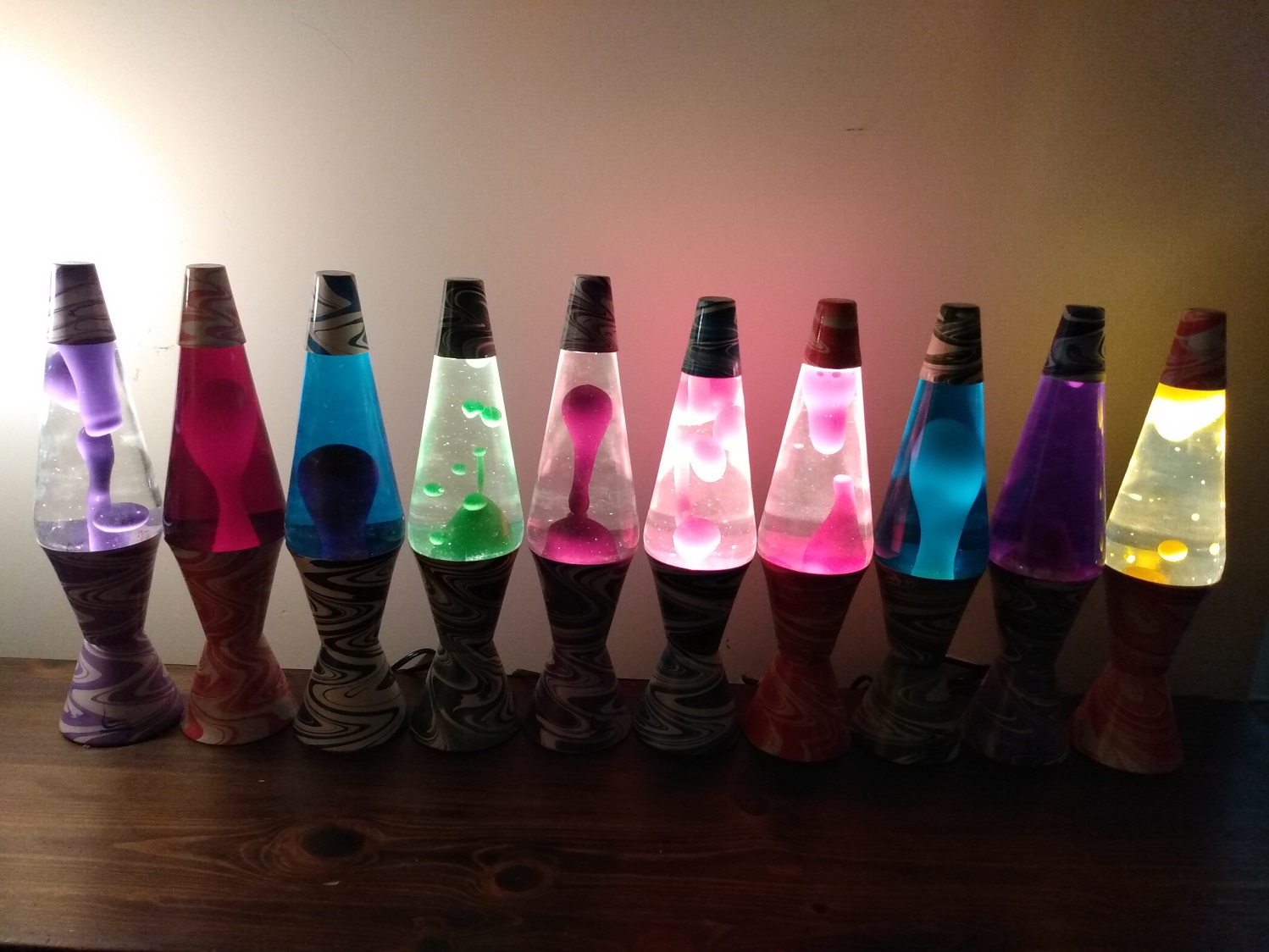 TEN PSYCHEDELIC SWIRL LAVA LAMPS