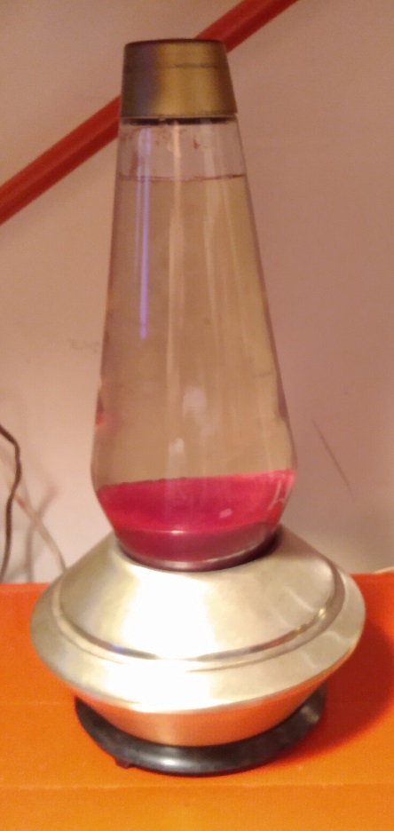 SATURNA LAVA LAMP WITH THE WRONG SIZE GLOBE
