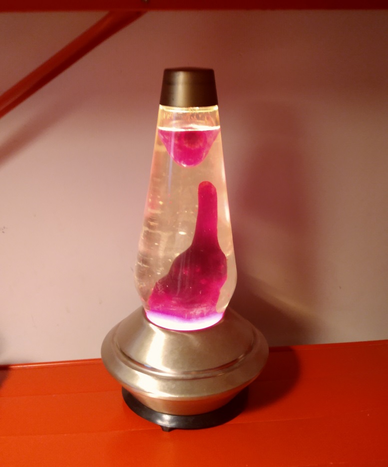 SATURNA LAVA LAMP WITH THE WRONG SIZE GLOBE