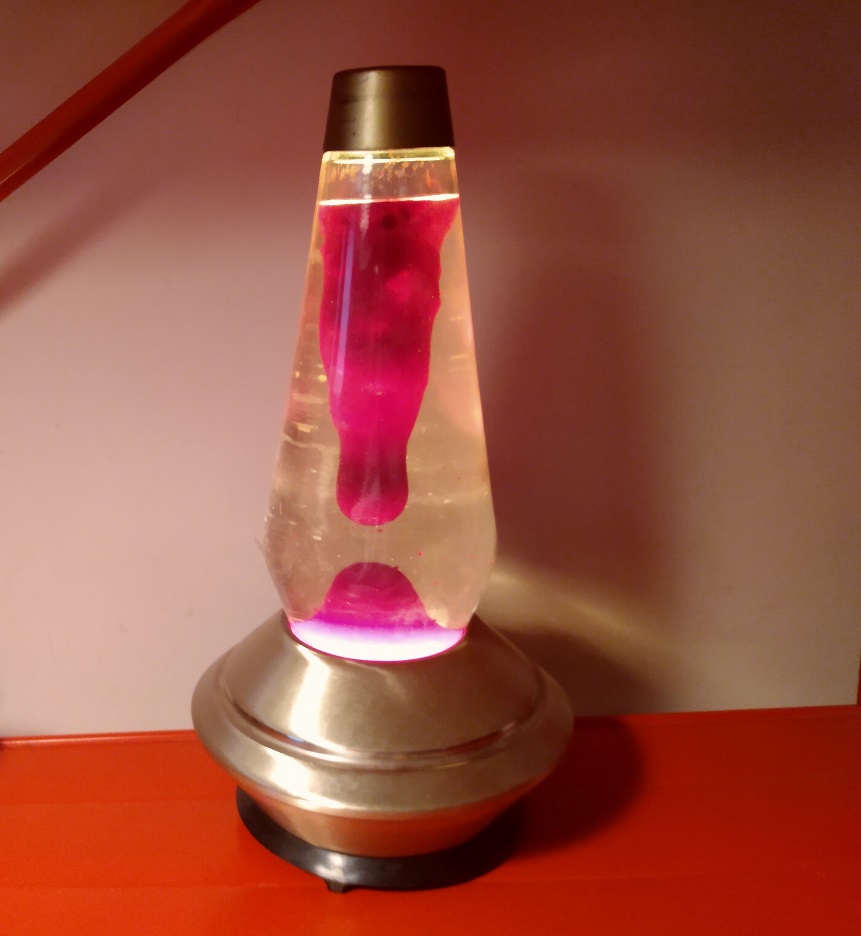 SATURNA LAVA LAMP WITH THE WRONG SIZE GLOBE