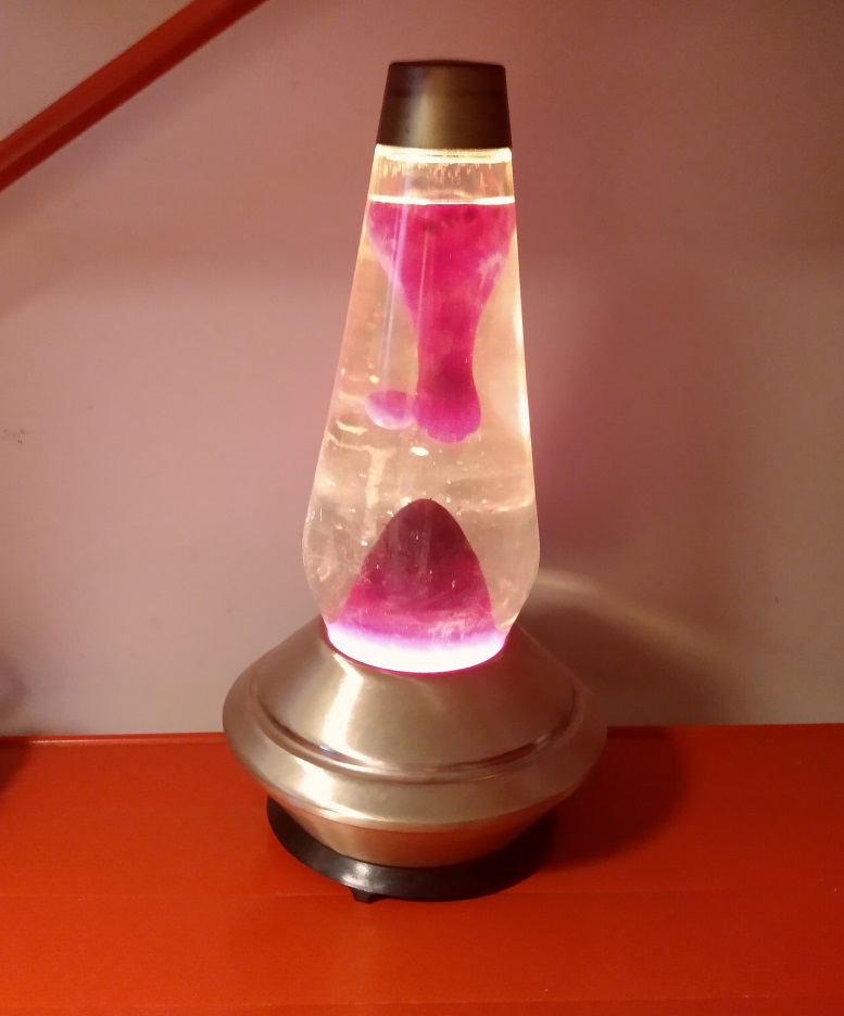 SATURNA LAVA LAMP WITH THE WRONG SIZE GLOBE