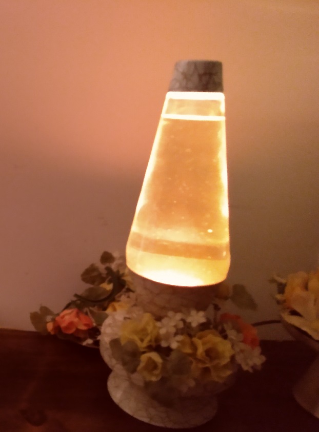 MUSIC BOX LAVA LAMP