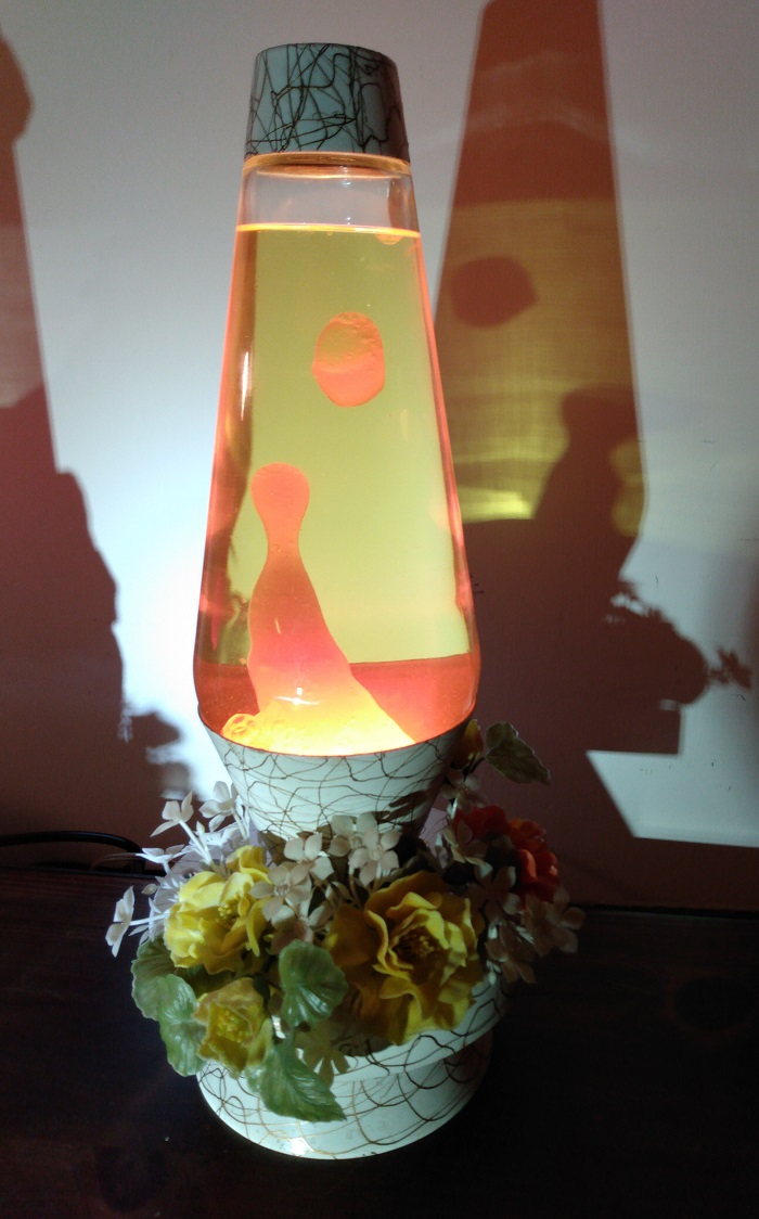 MUSIC BOX LAVA LAMP