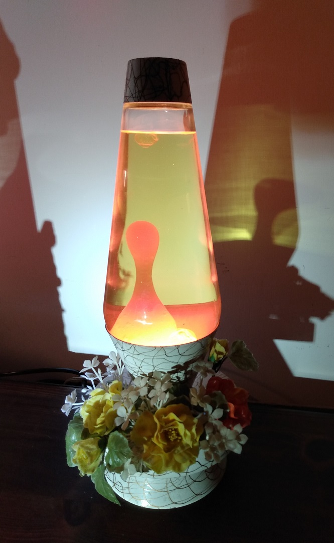 MUSIC BOX LAVA LAMP