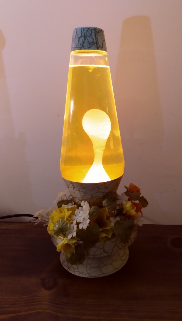 MUSIC BOX LAVA LAMP