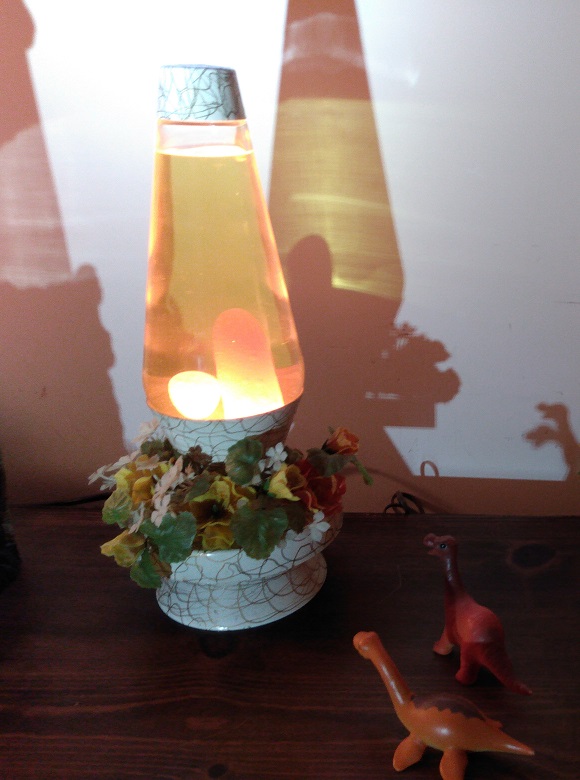 MUSIC BOX LAVA LAMP