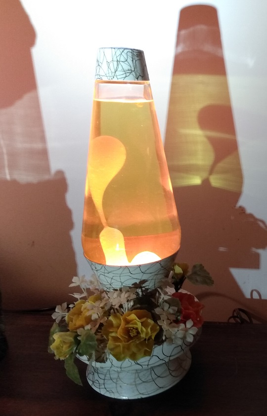 MUSIC BOX LAVA LAMP