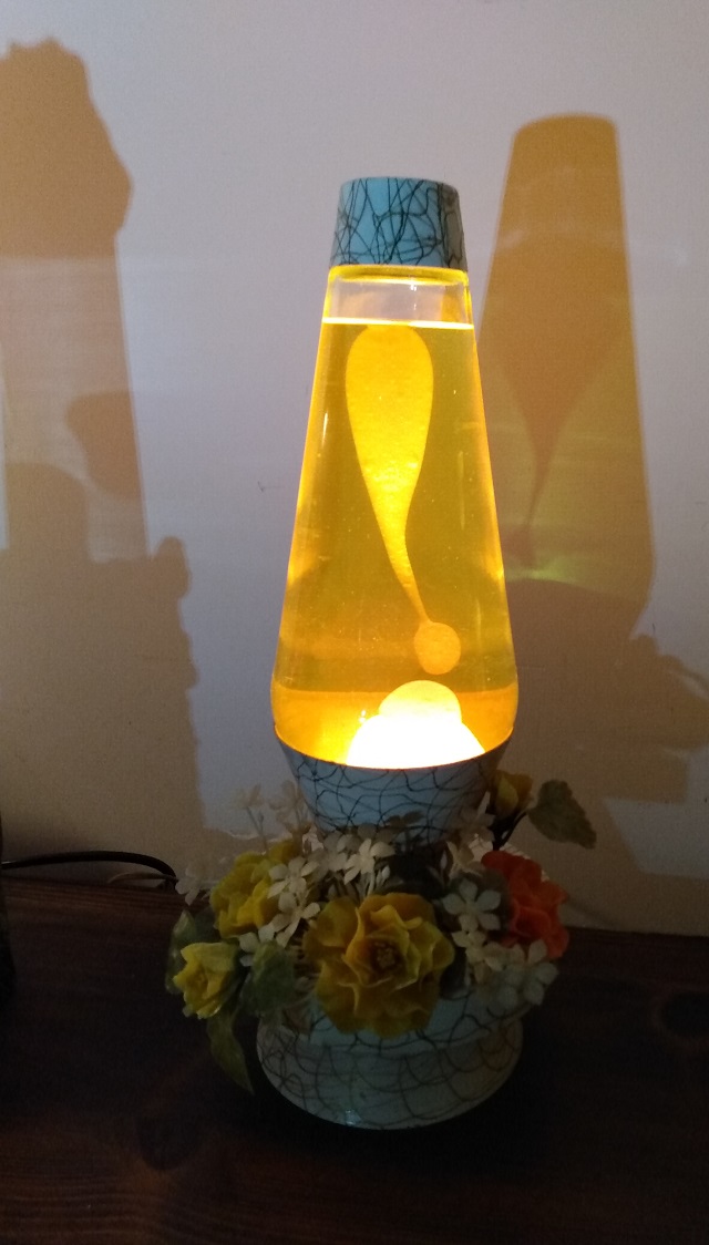 MUSIC BOX LAVA LAMP