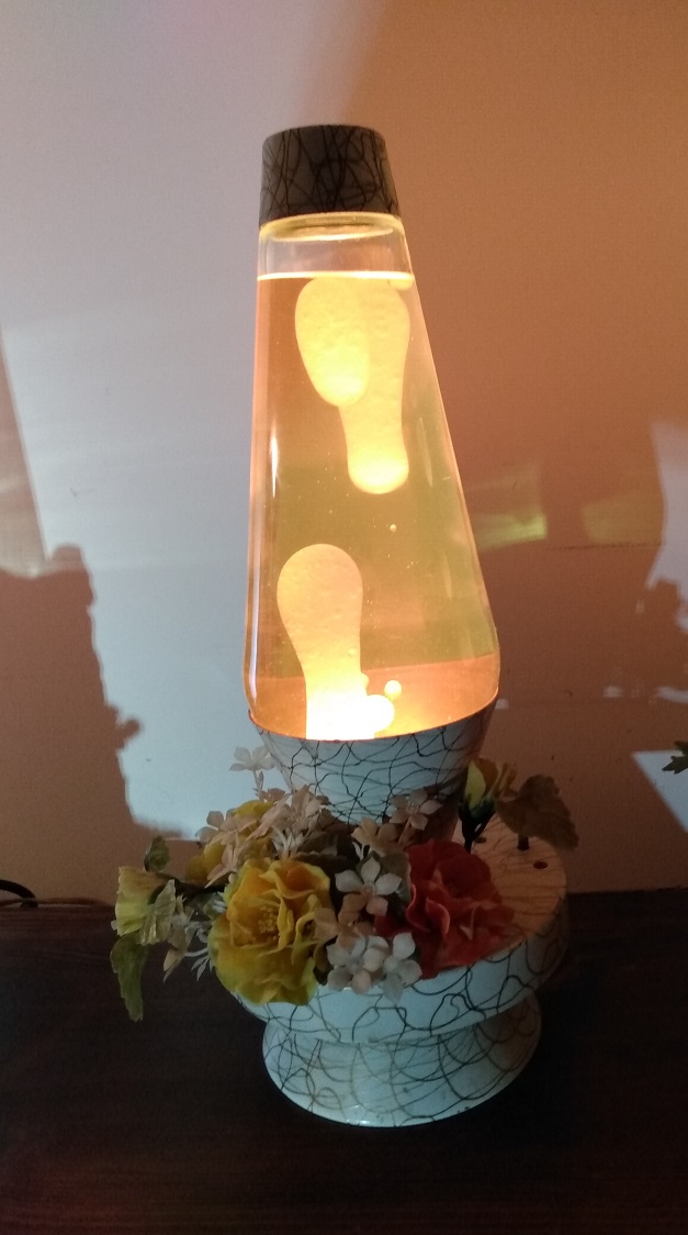 MUSIC BOX LAVA LAMP