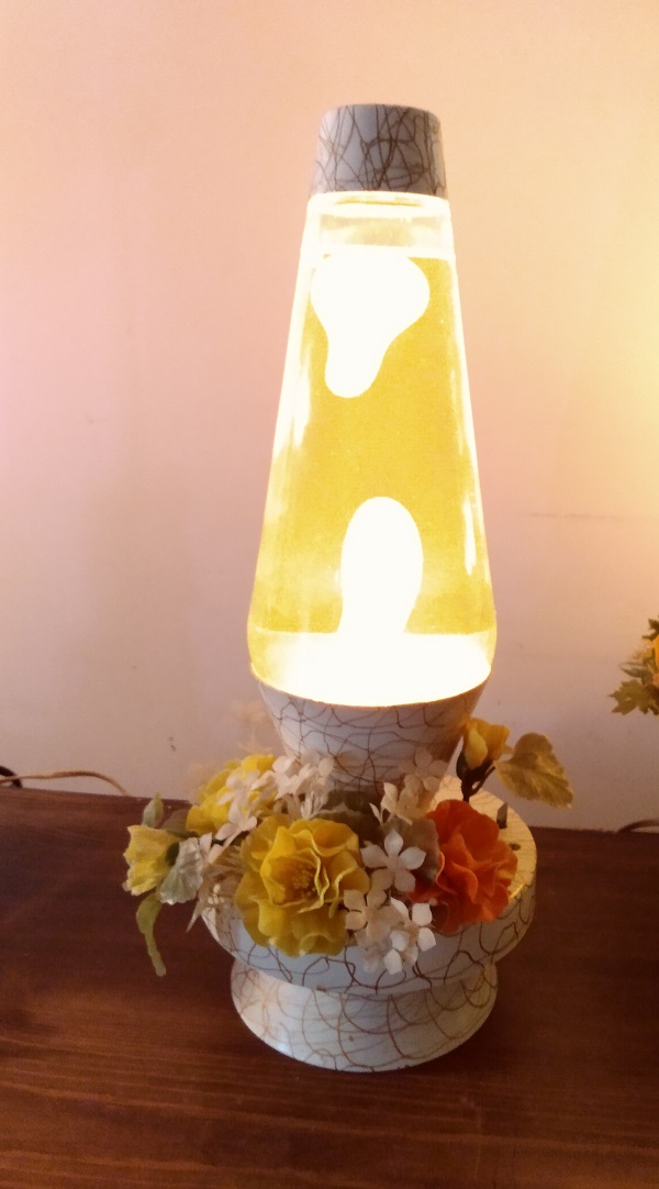MUSIC BOX LAVA LAMP