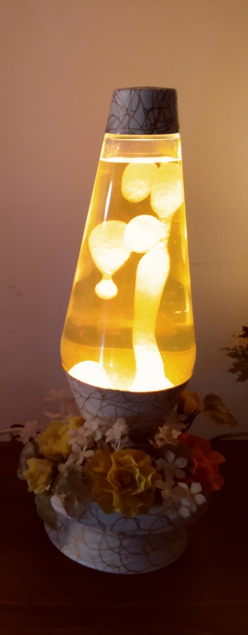 MUSIC BOX LAVA LAMP