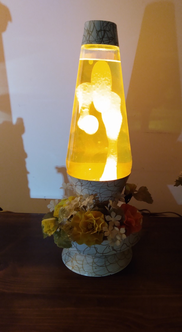 MUSIC BOX LAVA LAMP
