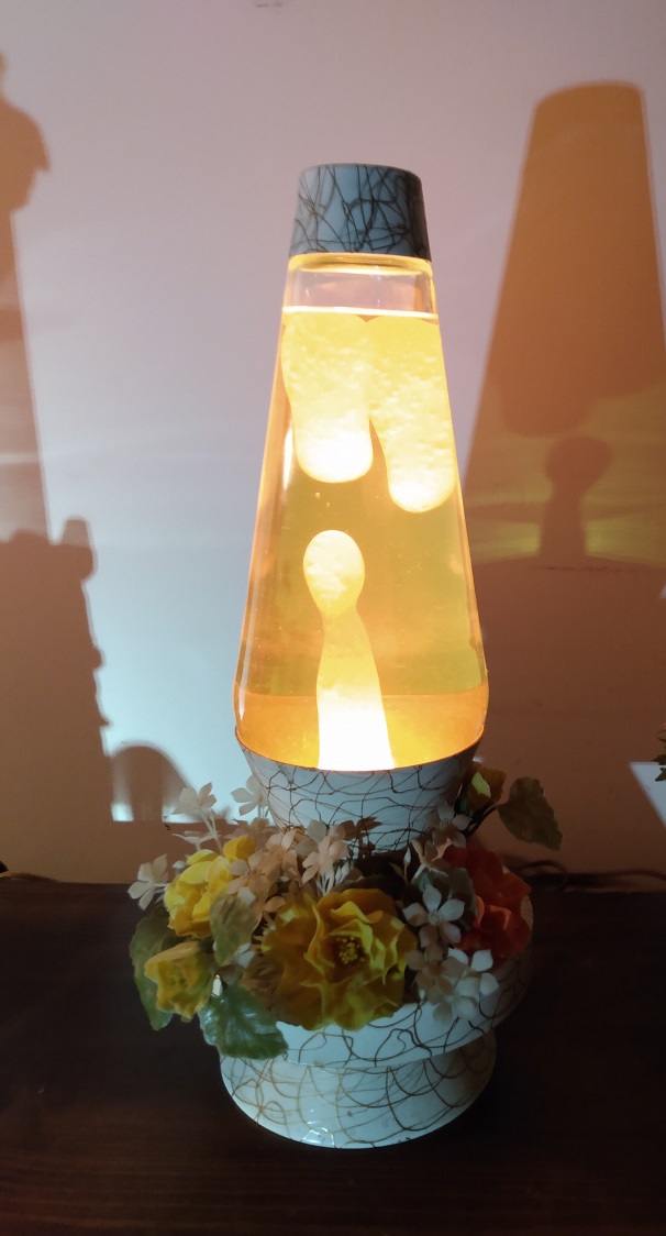 MUSIC BOX LAVA LAMP