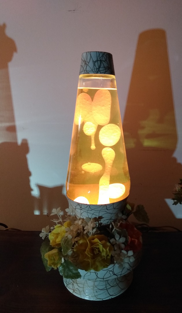 MUSIC BOX LAVA LAMP