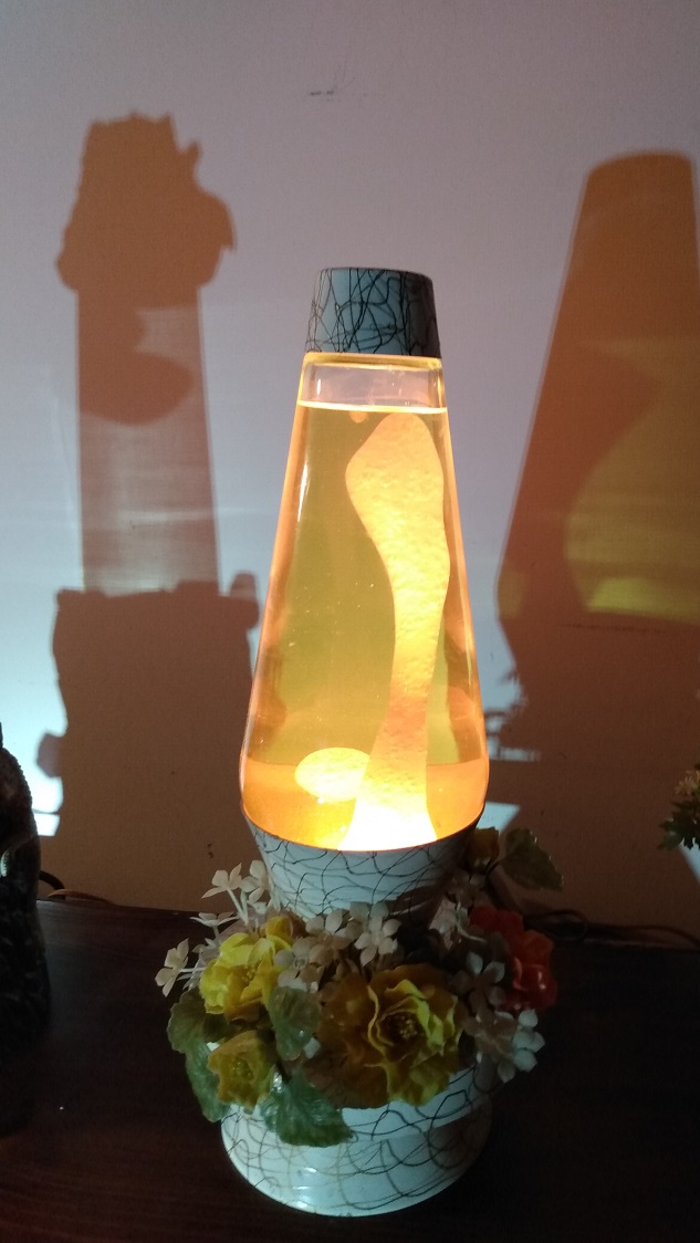 MUSIC BOX LAVA LAMP