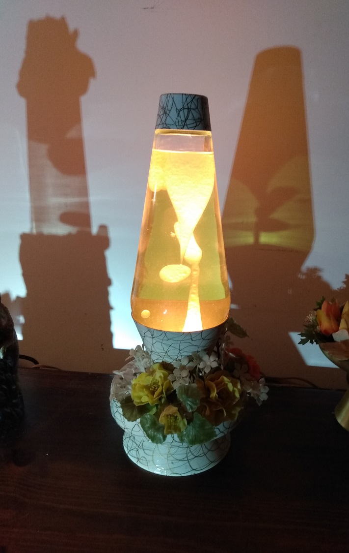 MUSIC BOX LAVA LAMP