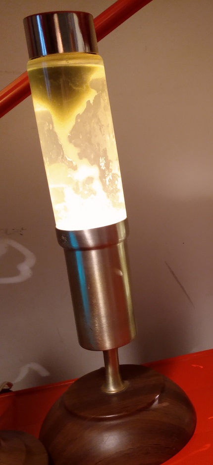 LEANING WINDSOR LAVA LAMP