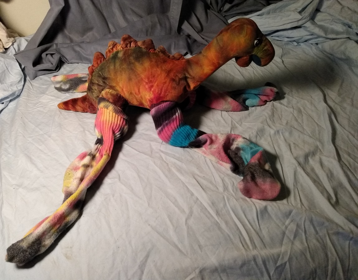 TIE WEARING TYE DYE SOCKS