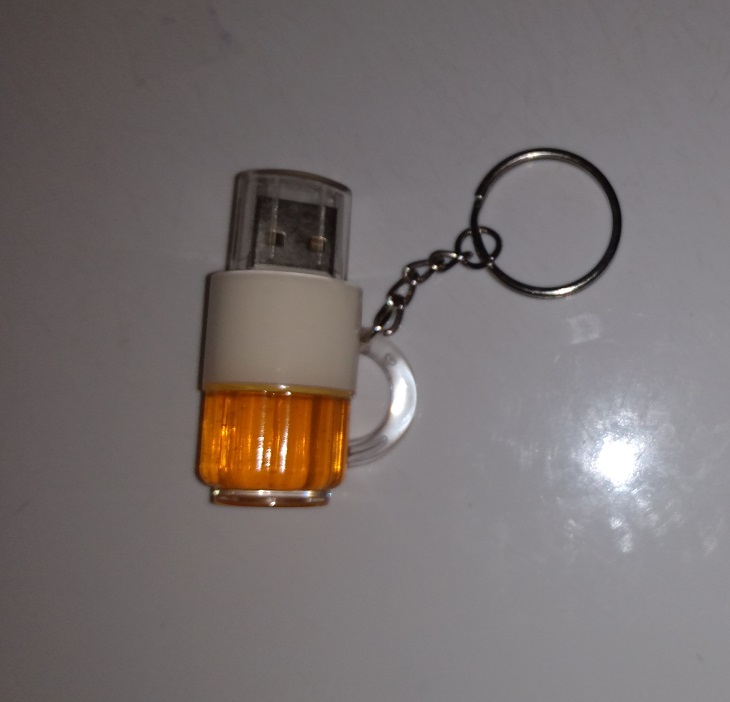 BEER USB DRIVE pic 2