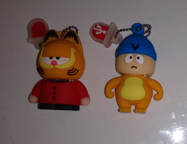 GARFIELD AND CARTMAN WITH HEADS REVERSED